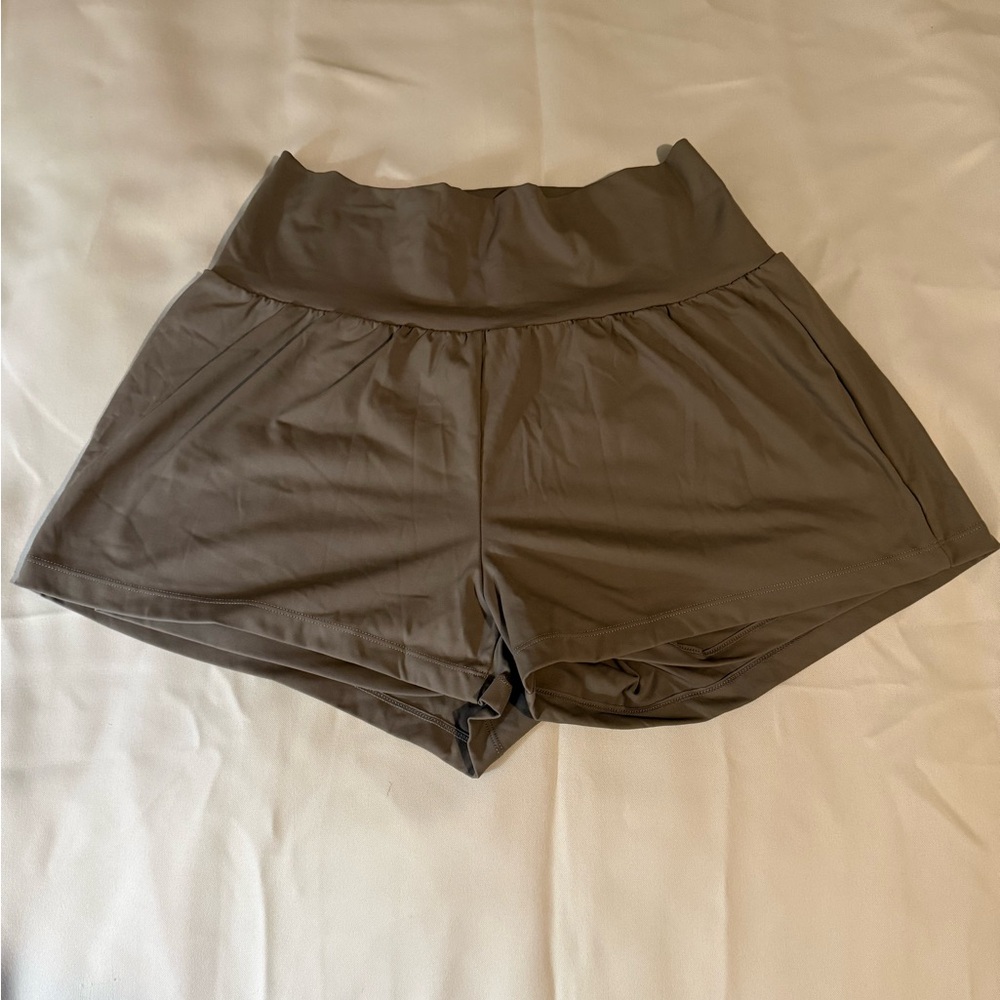 HALARA High Waist Grey Shorts